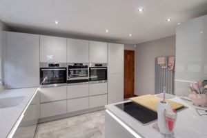Kitchen- click for photo gallery
